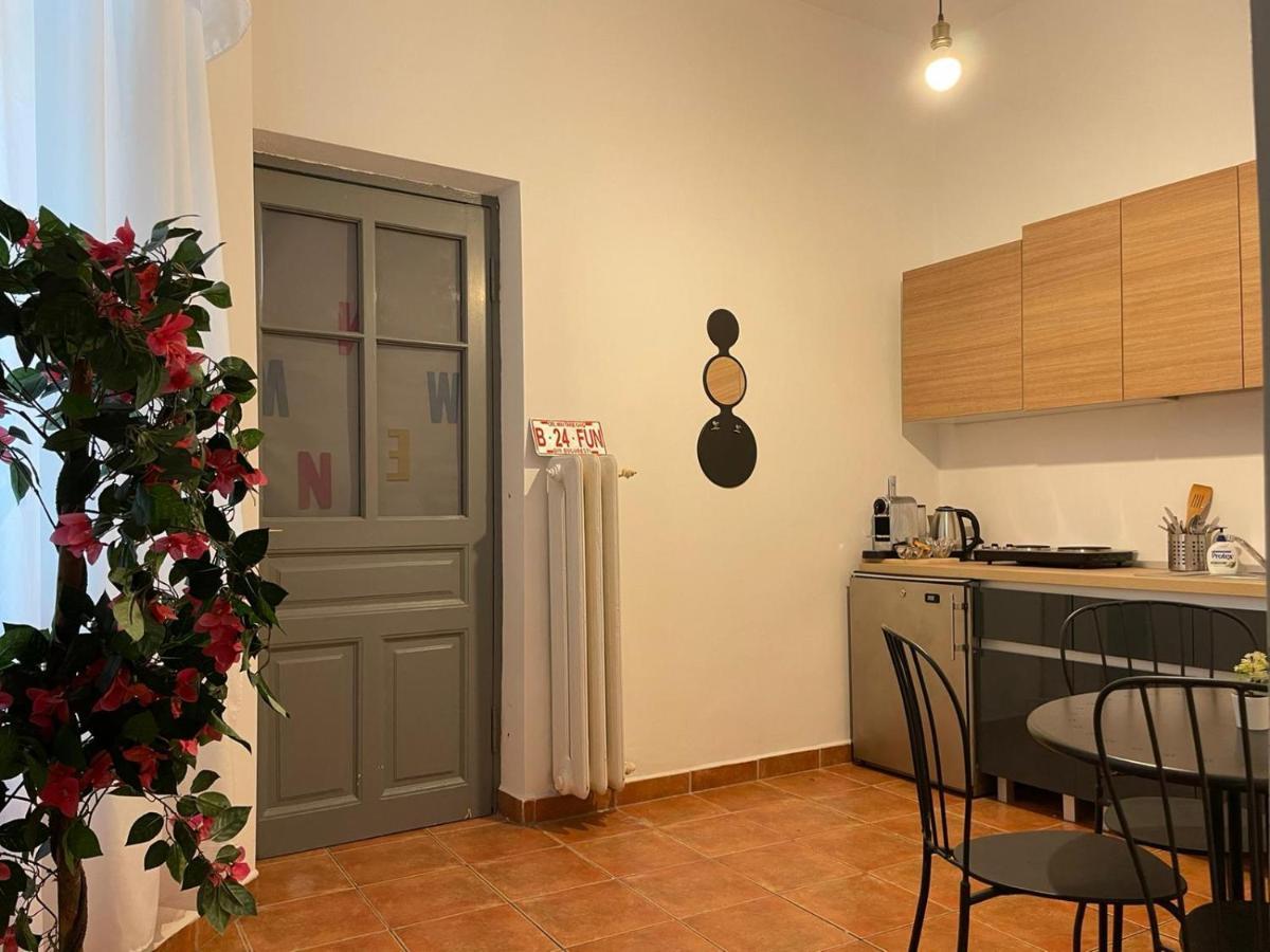 Outstanding 3Br Ultracentral Cityview Balcony Aaa Apartment Bucharest Exterior photo